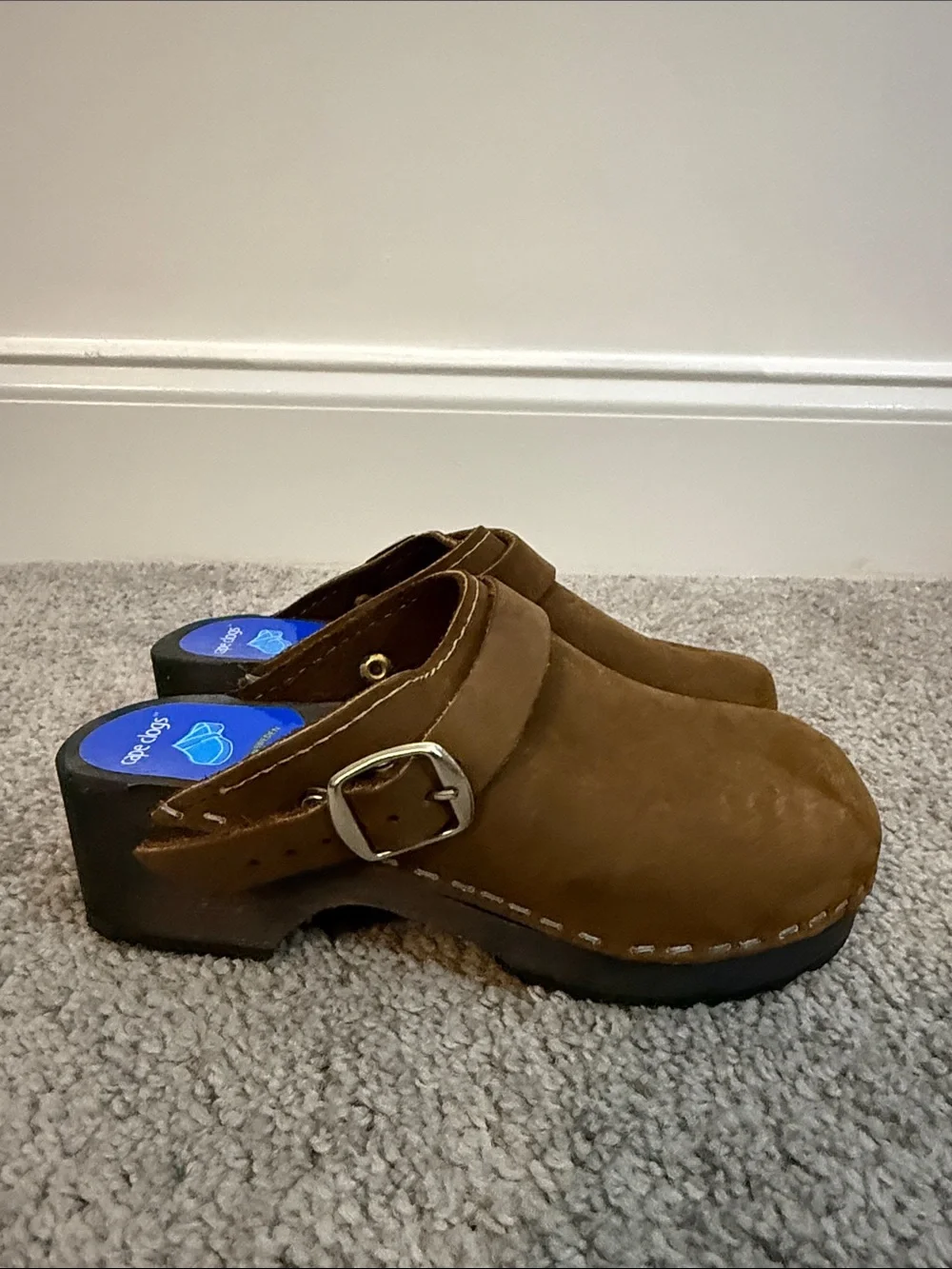 Gently worn Cape Clogs kids Brown suede Slip-On Clogs